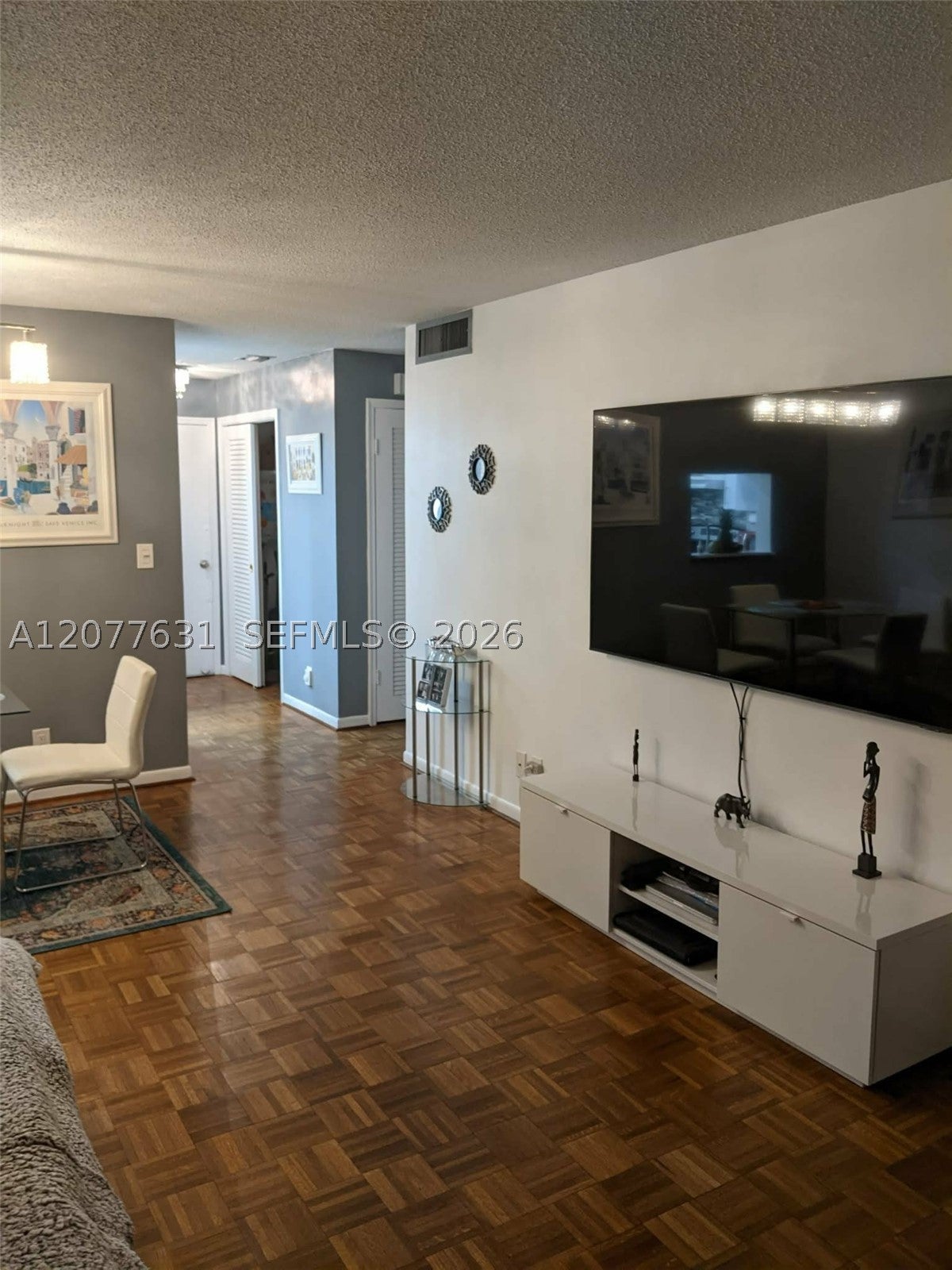 233 NE 14th Ave 205