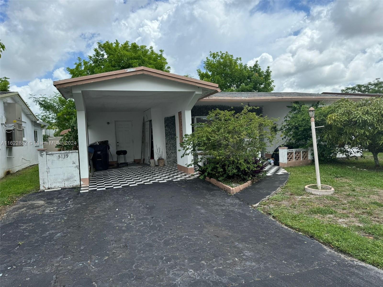 Property for Sale at 5139 Nw 43rd Ct, Lauderdale Lakes, Broward County, Florida - Bedrooms: 2 
Bathrooms: 2  - $285,000
