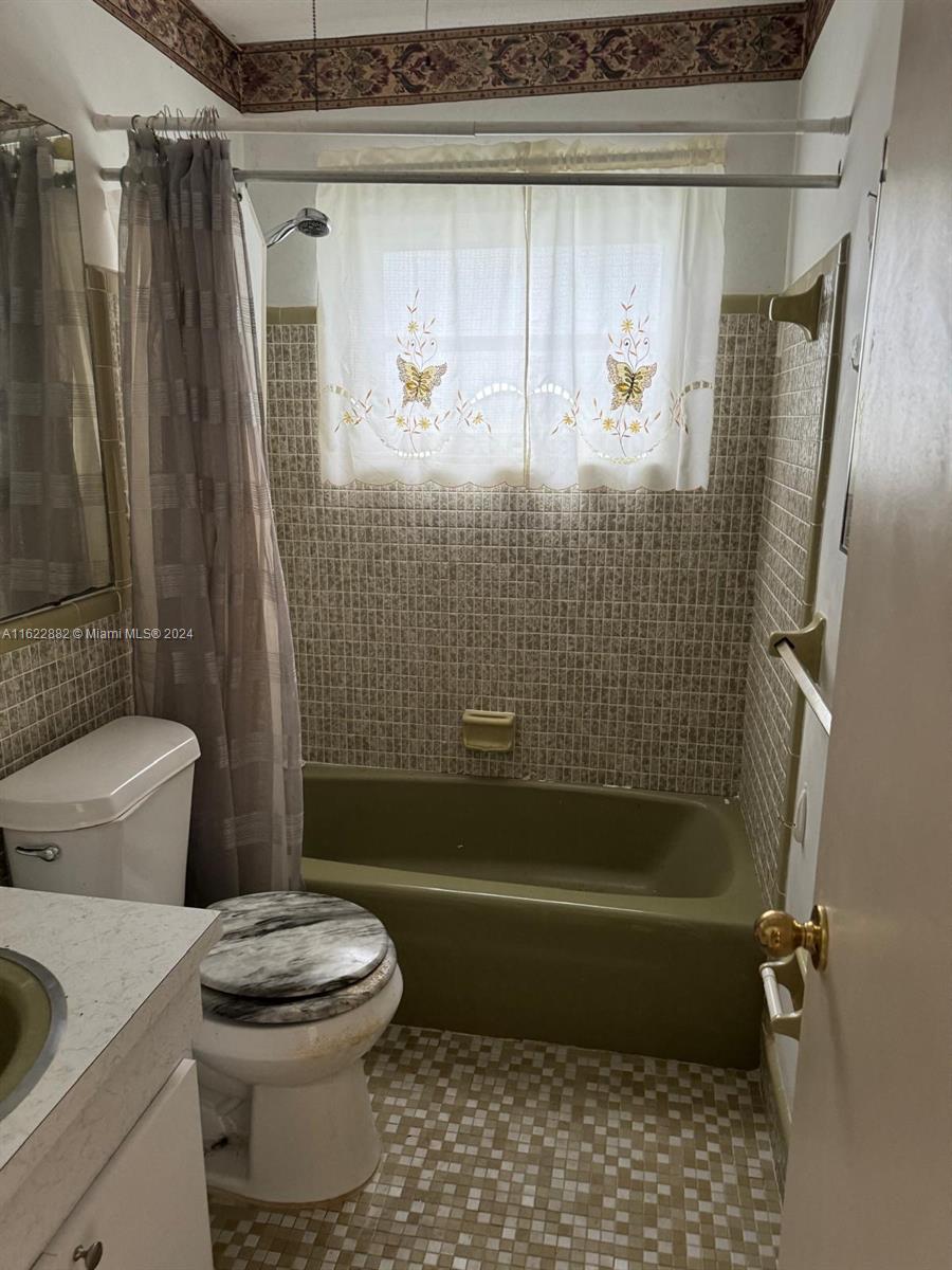 View photos, virtual tours, details... 5139 NW 43rd Ct