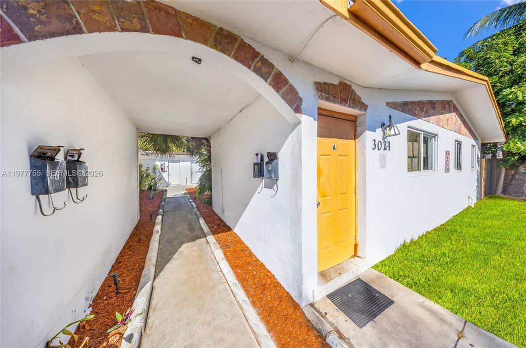 Photo of 3021 NE 7th Ave, Pompano Beach, FL 33064 (MLS # A11977765)