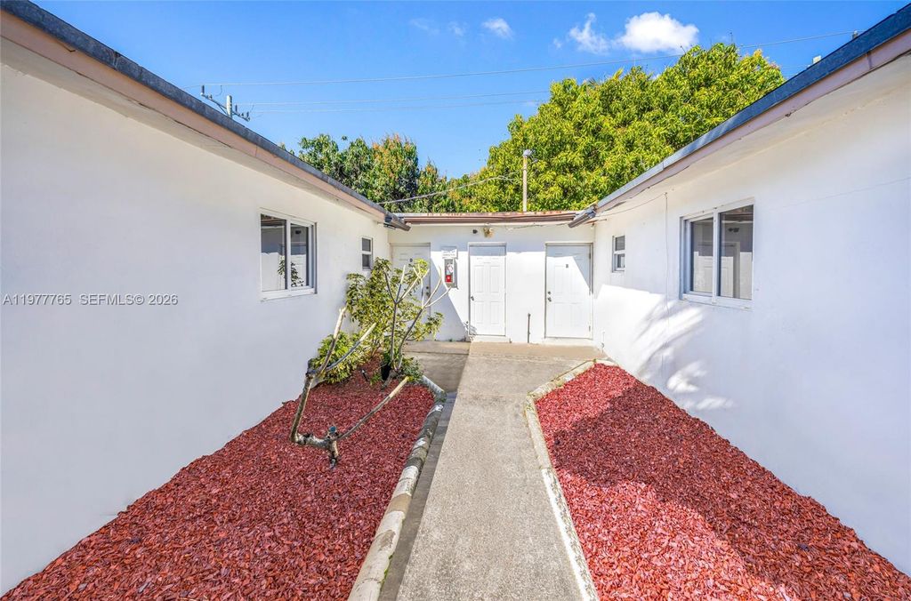 Photo of 3021 NE 7th Ave, Pompano Beach, FL 33064 (MLS # A11977765)