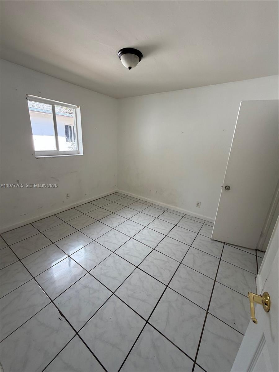 CRESTHAVEN NO 11 - Residential Income