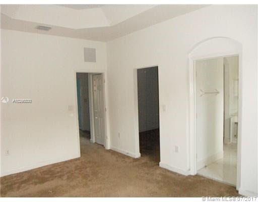 COURTS AT TUSCANY - Residential Lease