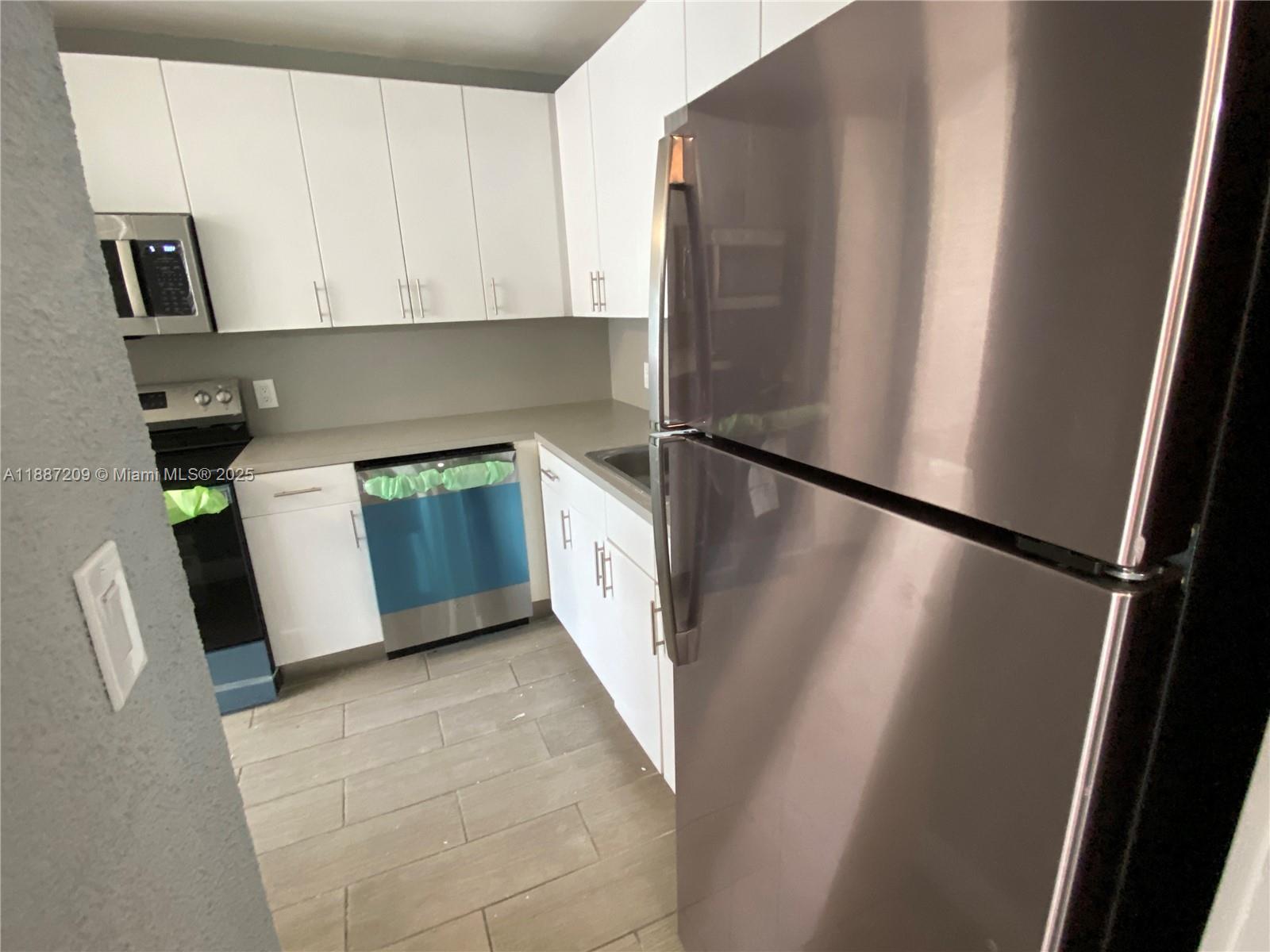 CRESTVIEW TOWERS CONDO - Residential Lease