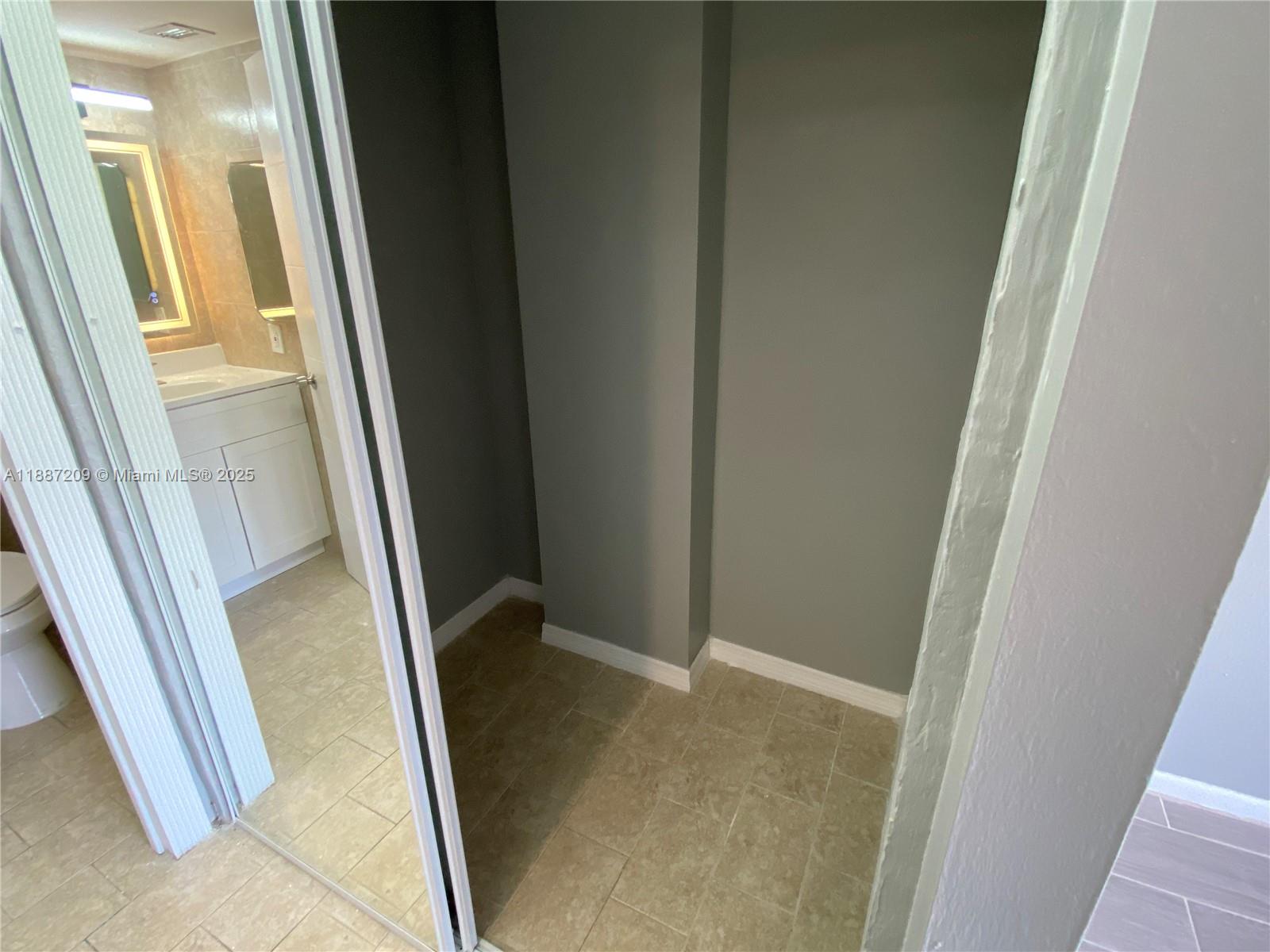 CRESTVIEW TOWERS CONDO - Residential Lease