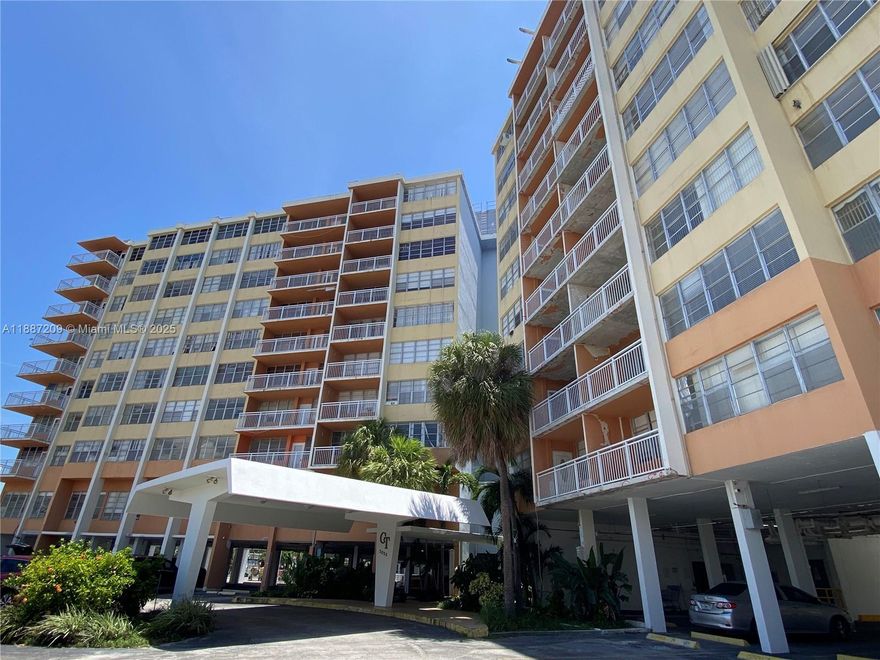 SPACIOUS AND BRIGHT 1-BEDROOM, 1.5-BATH UNIT AT CRESTVIEW CONDO. FEATURES BRAND-NEW APPLIANCES, FRESHLY INSTALLED A/C, AND ABUNDANT NATURAL LIGHT THROUGHOUT. BUILDING IS CURRENTLY REMODELING SOME COMMON AREAS, INCLUDING BALCONIES AND AMENITIES. ONLY 2 MONTHS TO MOVE IN – FIRST MONTH AND ONE SECURITY DEPOSIT. EASY TO SHOW. SHOWINGS MONDAY THROUGH FRIDAY, 9 AM TO 6 PM.