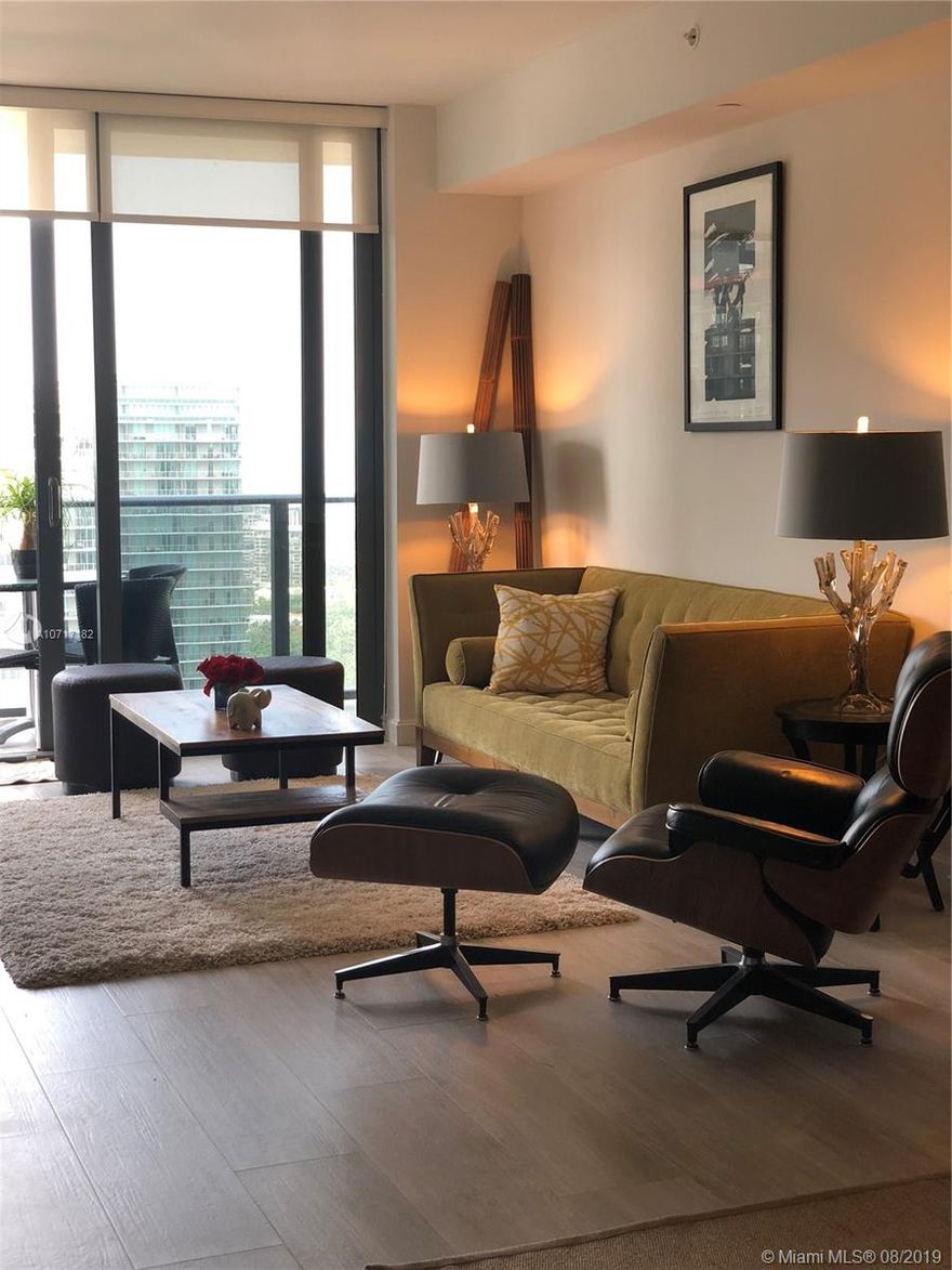 FULLY FURNISHED APARTMENT, 1 BEDROOM + AN ENCLOSED DEN, AND 2 BATHROOMS, THE UNIT HAS AN ASSIGNED PARKING SPACE WITH A LIFT ABLE TO PARK 2 CARS, GREAT LOCATION IN THE HEART OF BRICKELL, NEXT TO THE BRICKELL CITY CENTER, LUXURY AMENITIES  INCLUDING GYM, SPA, BIZ CENTER, THEATER, 2 POOLS, KIDS PLAYROOM, INTERNET AND CABLE INCLUDED.
