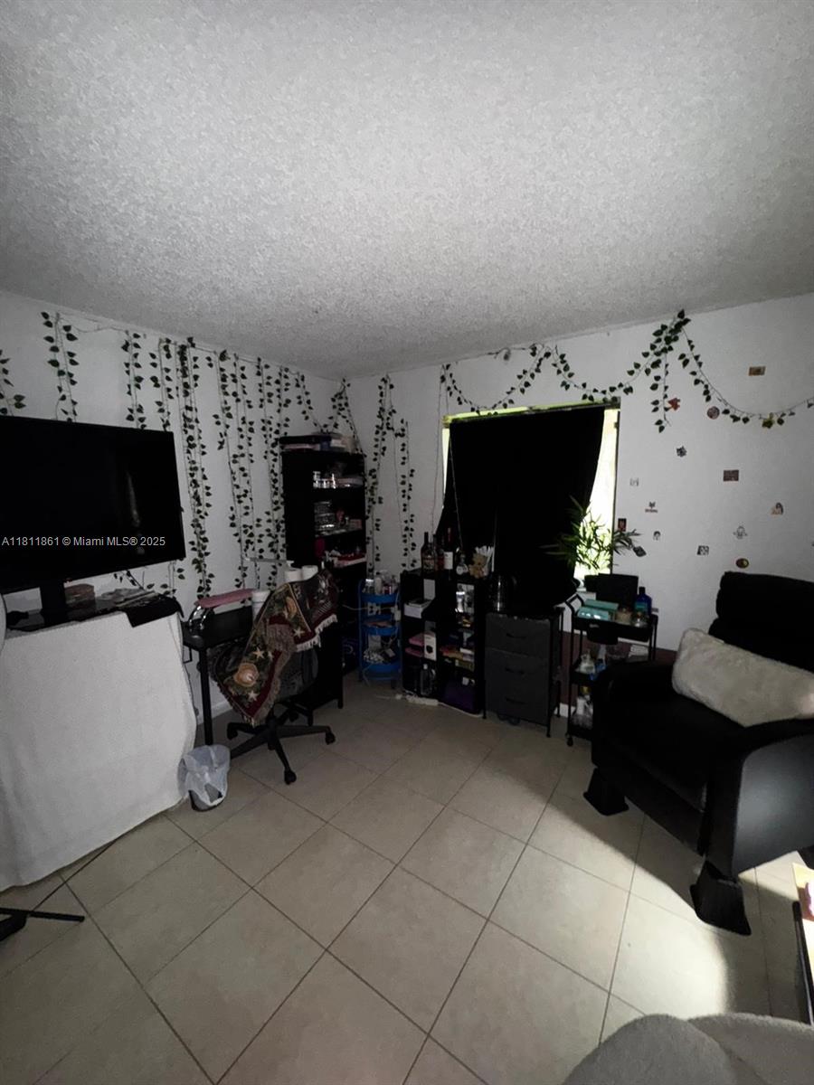 LAURELS AT SHERWOOD CONDO - Residential