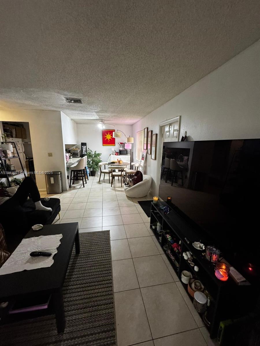 LAURELS AT SHERWOOD CONDO - Residential