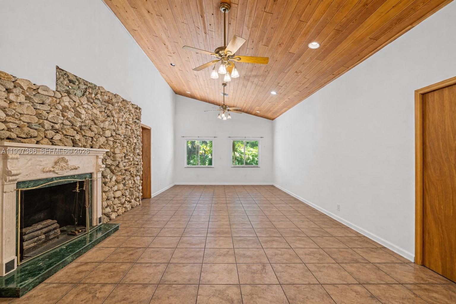 Glenvar Heights - Land