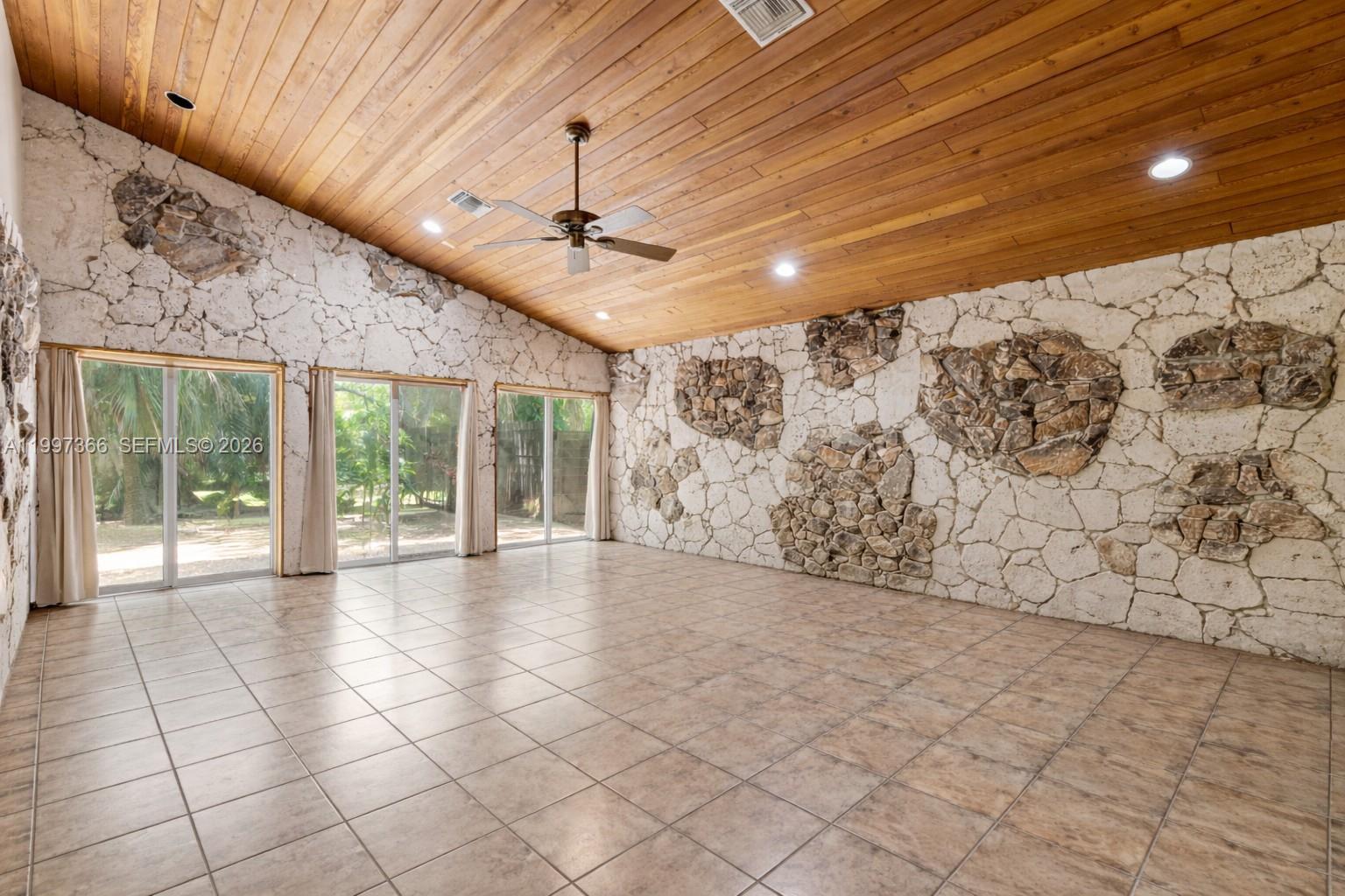 Glenvar Heights - Land