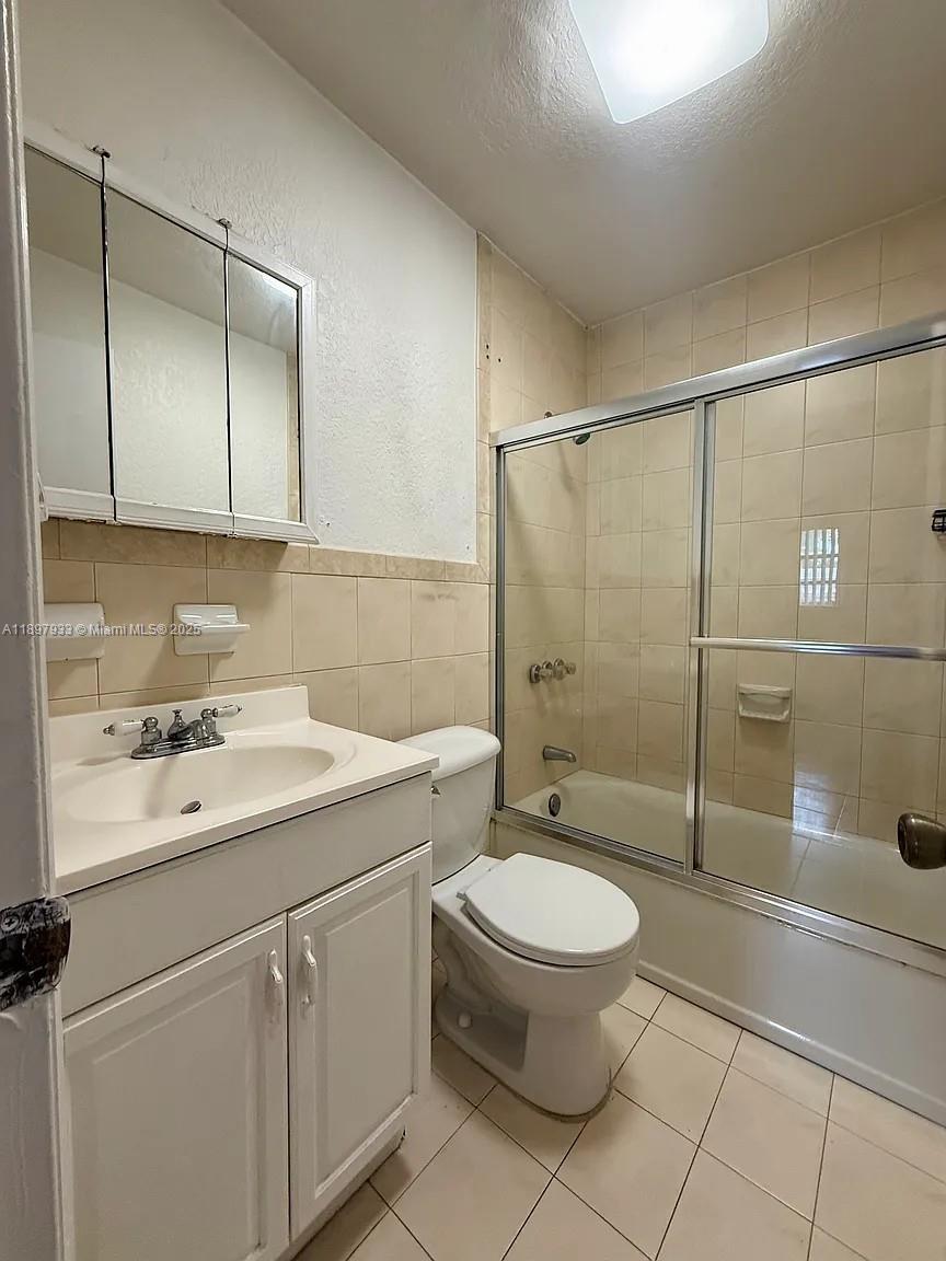 BIRD RD HIGHLANDS - Residential Lease
