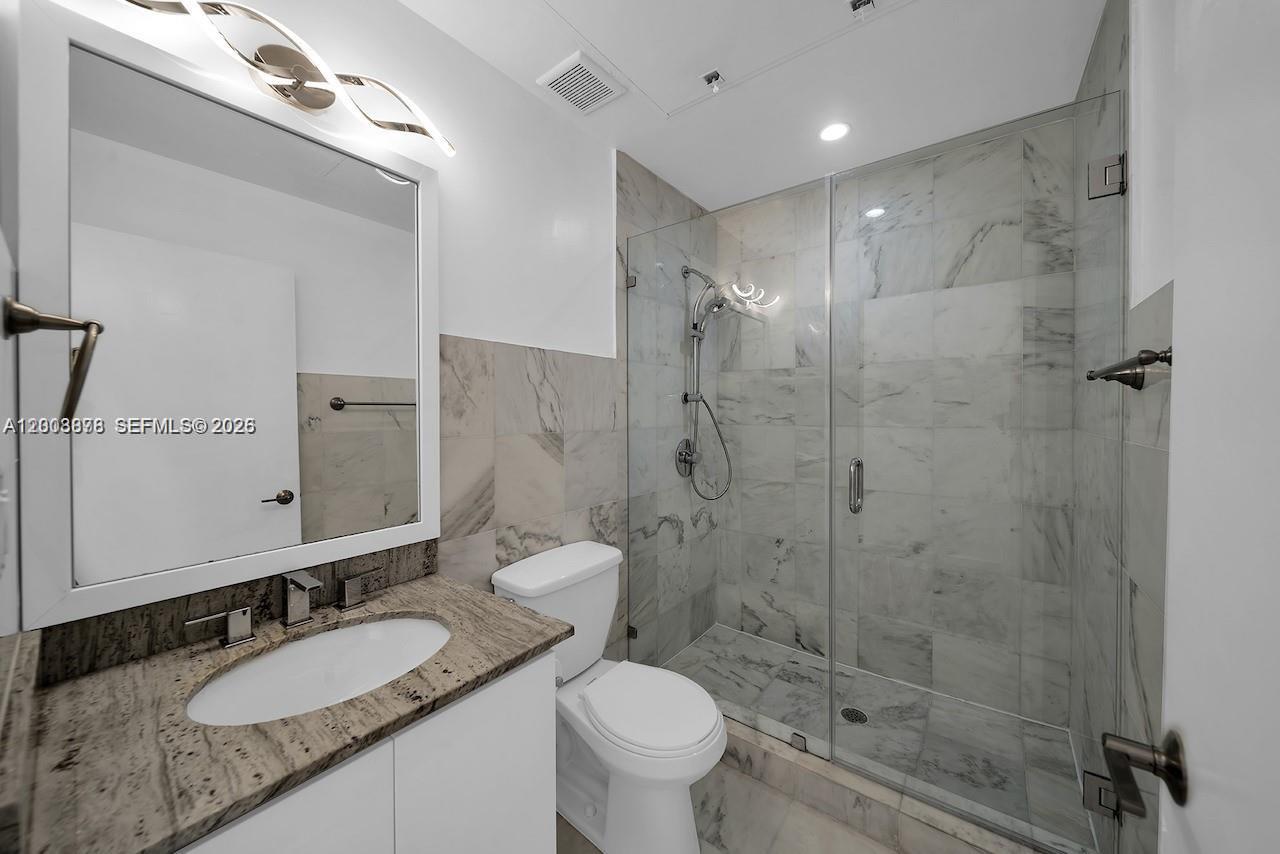 THE EVELYN CONDO - Residential Lease