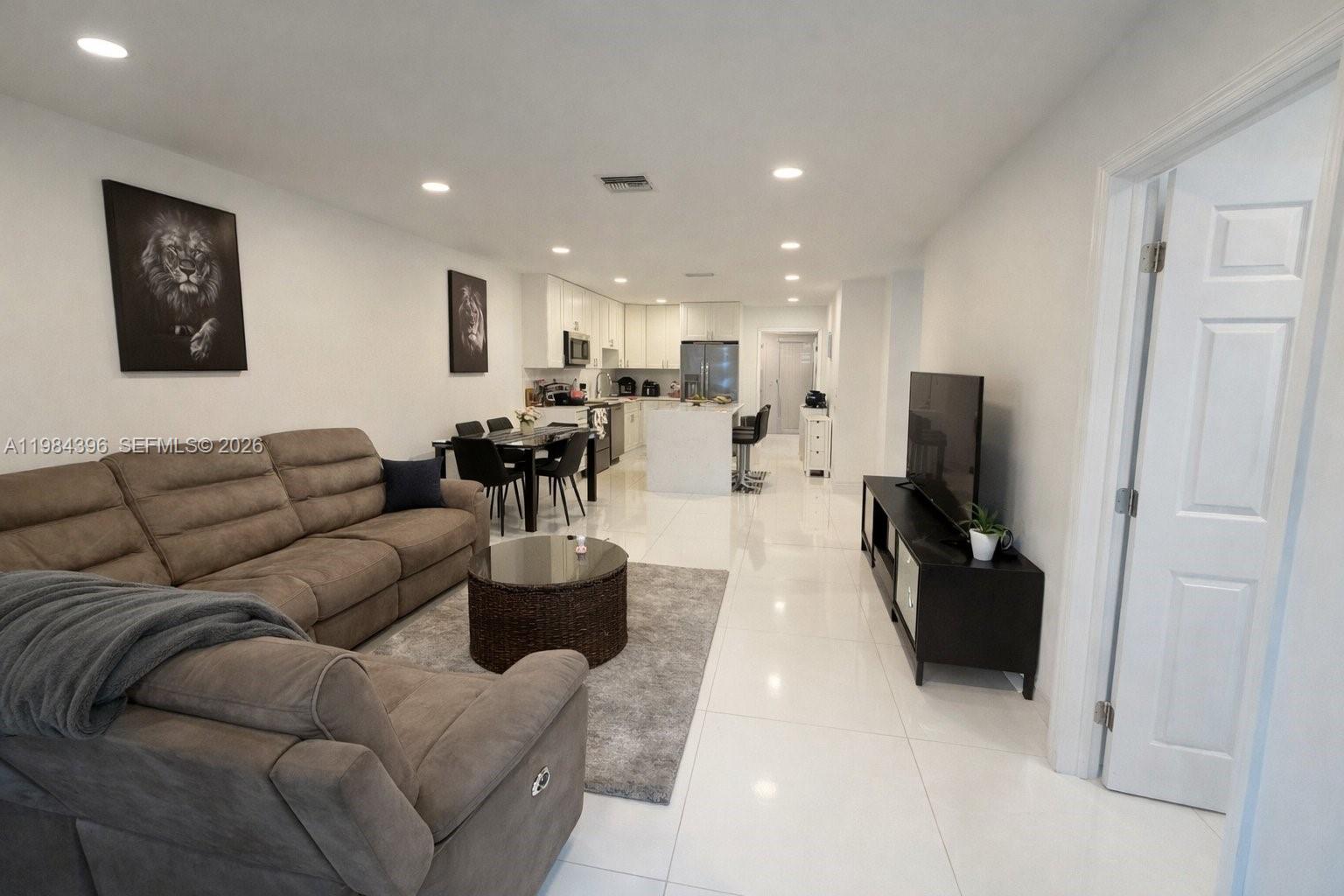 DEERFIELD BEACH ESTATES S - Residential Income