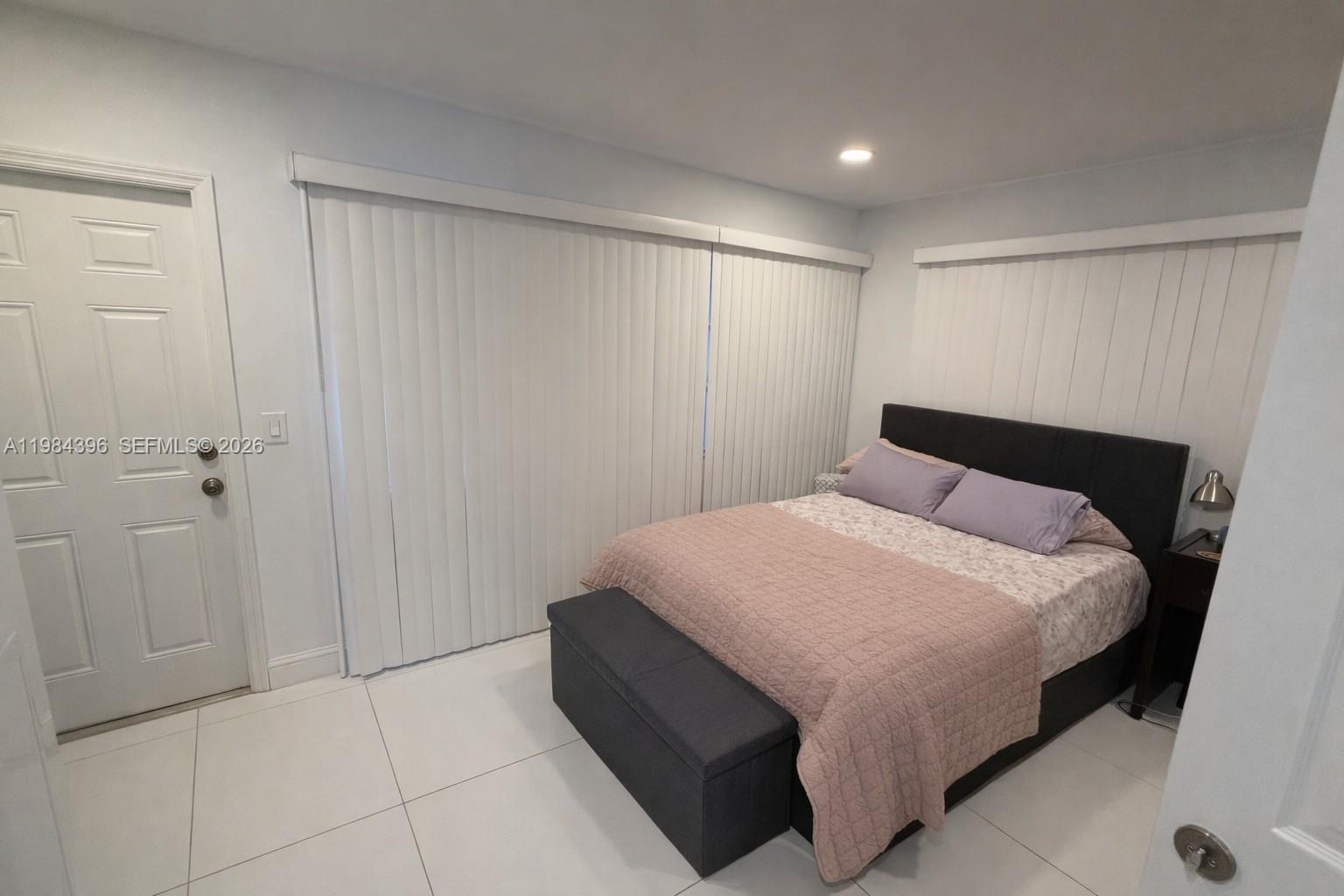 DEERFIELD BEACH ESTATES S - Residential Income