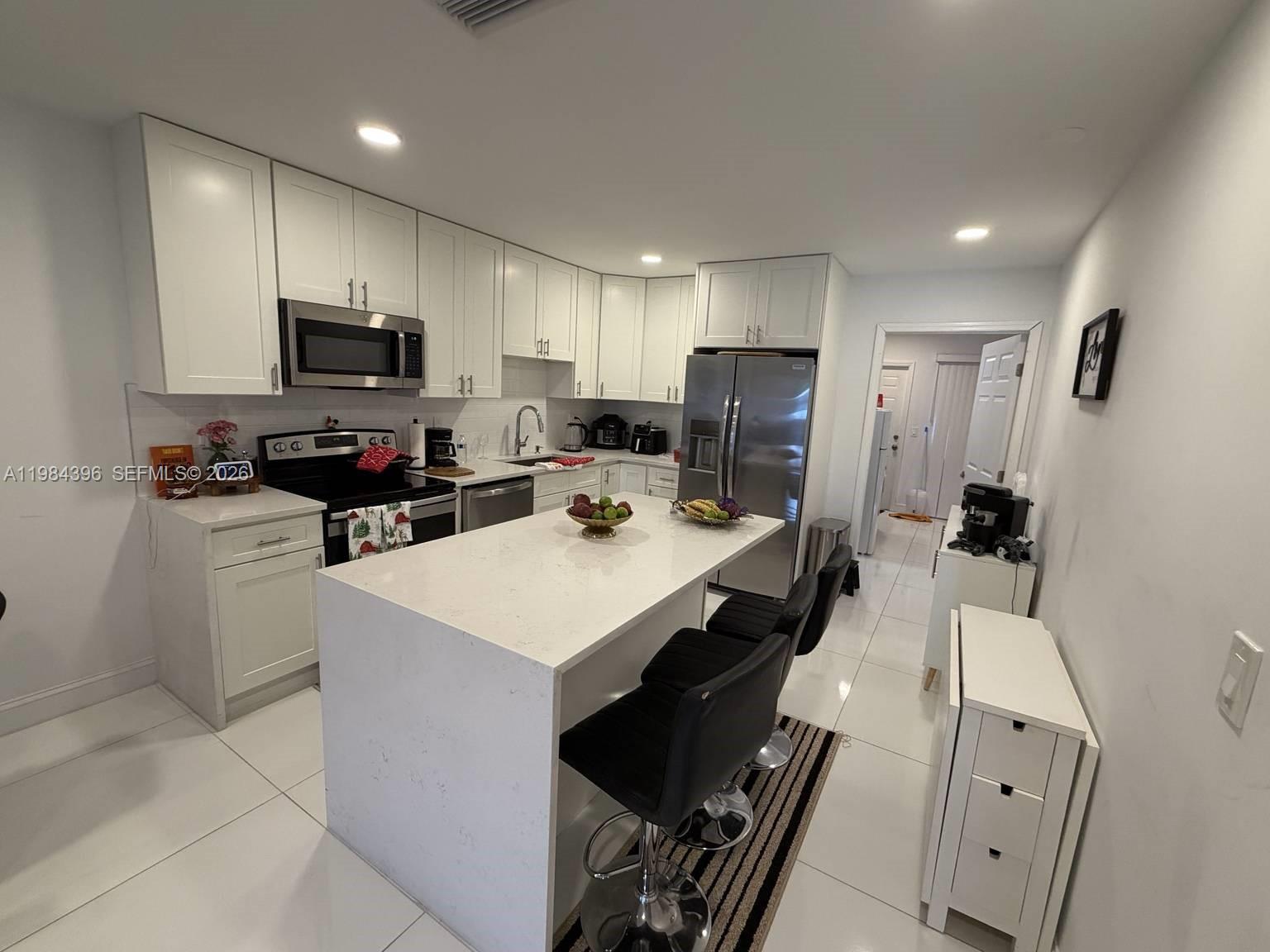 DEERFIELD BEACH ESTATES S - Residential Income