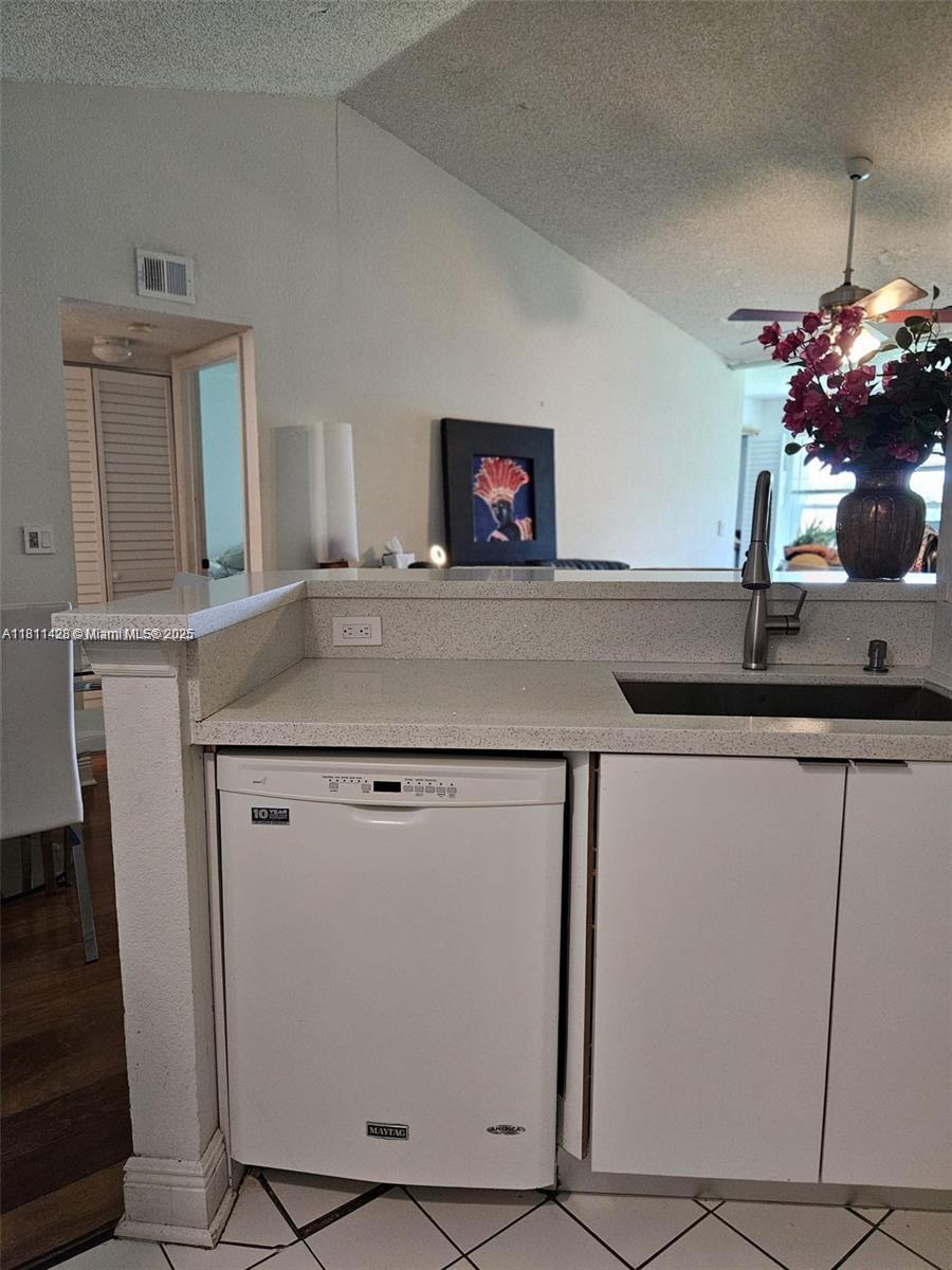 ISLES AT LAGO MAR CONDO - Residential Lease