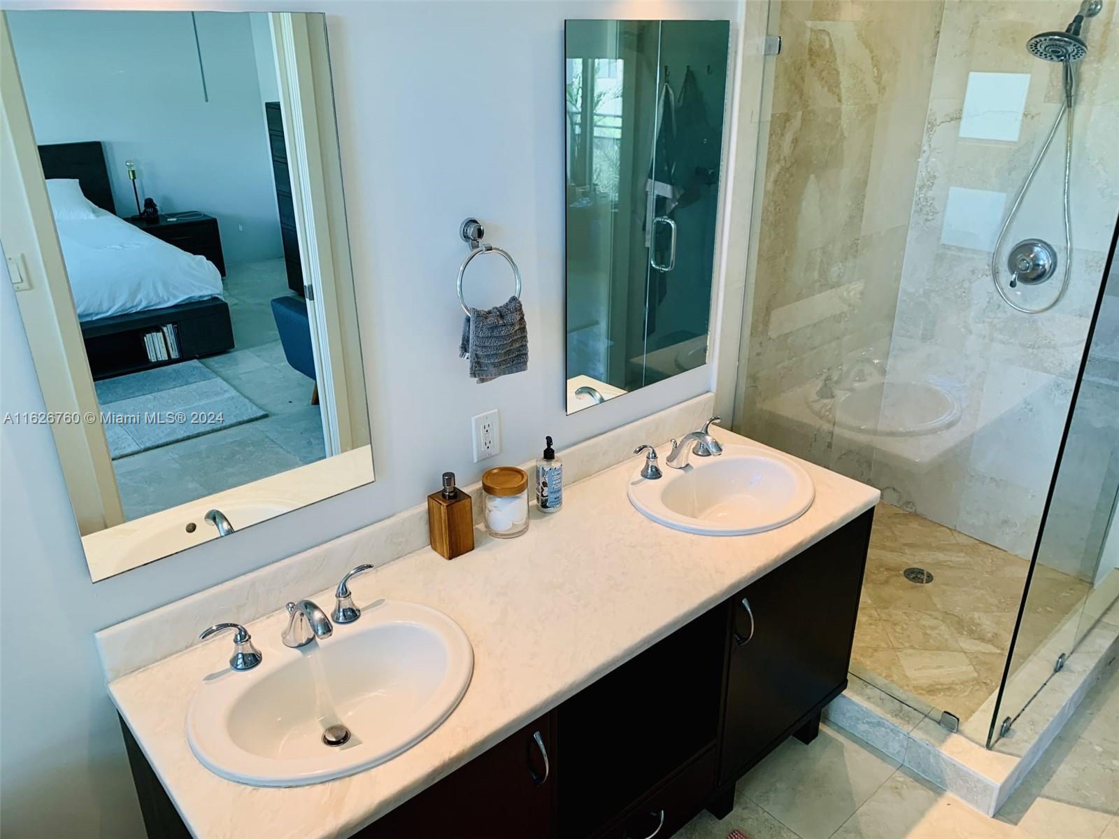 GROVE VISTA VILLAS - Residential Lease