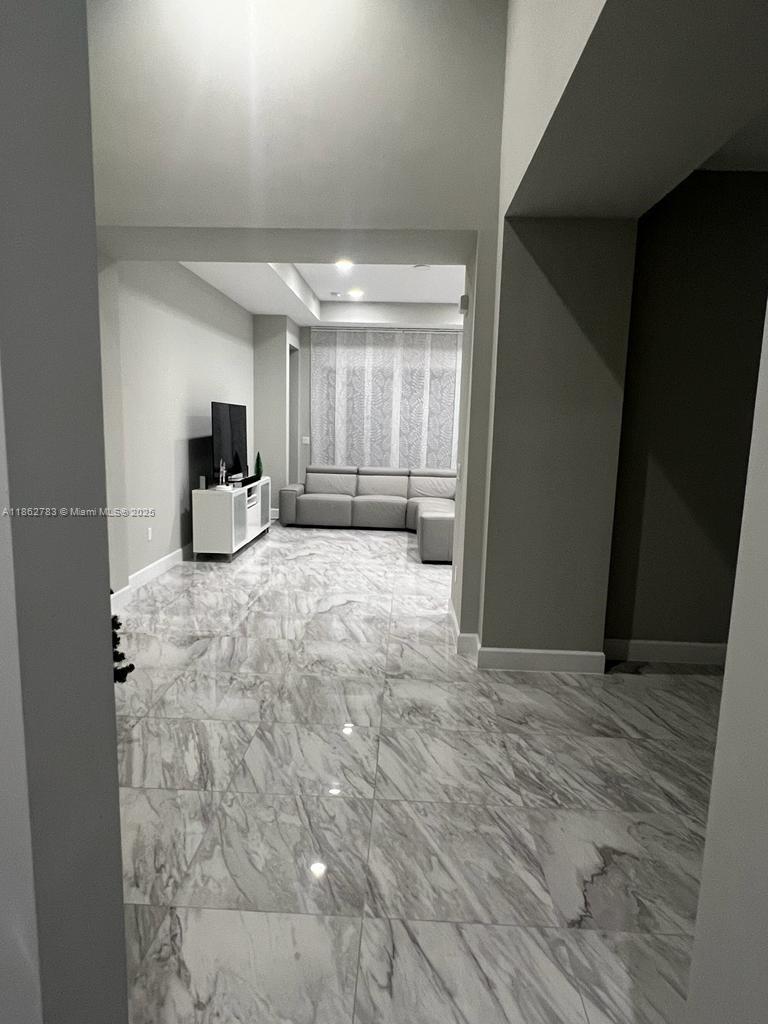 MEADOWS OF WESTLAKE - Residential Lease