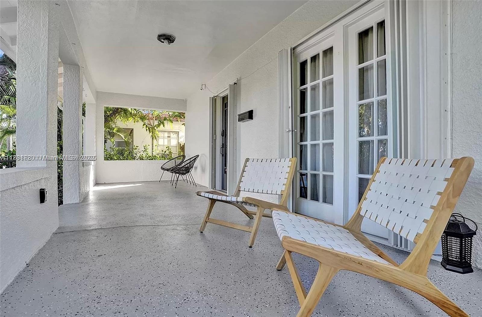 HOLLYWOOD - Residential