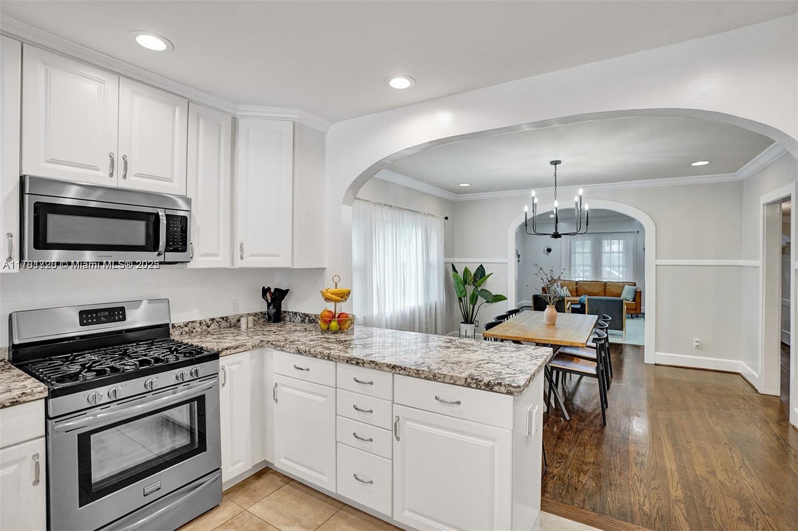 HOLLYWOOD - Residential