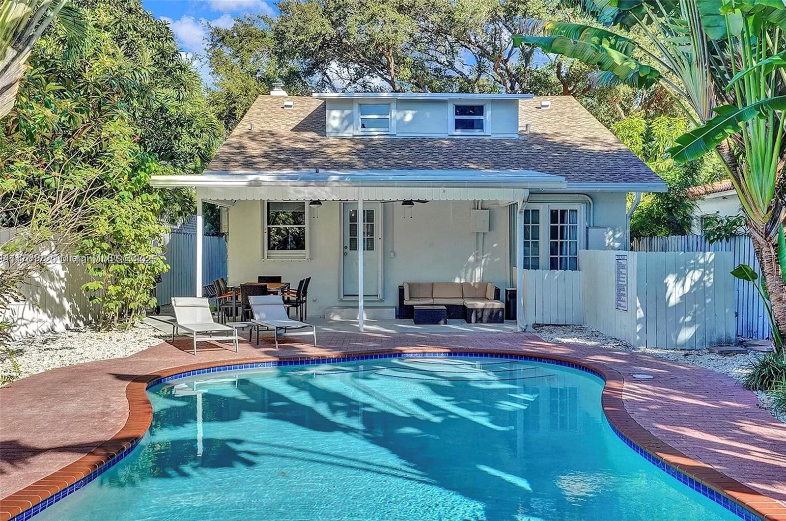 HOLLYWOOD - Residential
