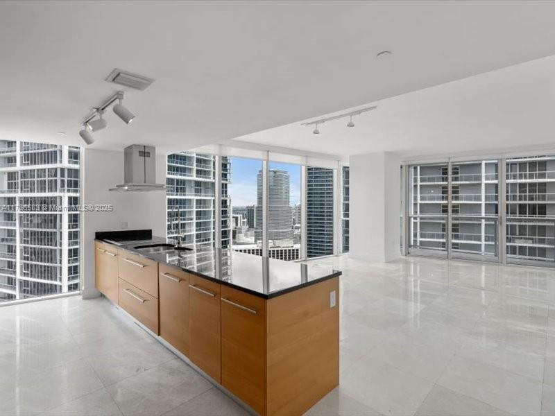 495 Brickell Ave 3910, Miami, Broward County, Florida - 2 Bedrooms  
2 Bathrooms - 