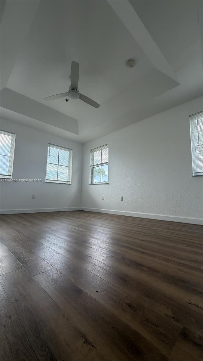 COURTYARDS FOUR CONDO - Residential