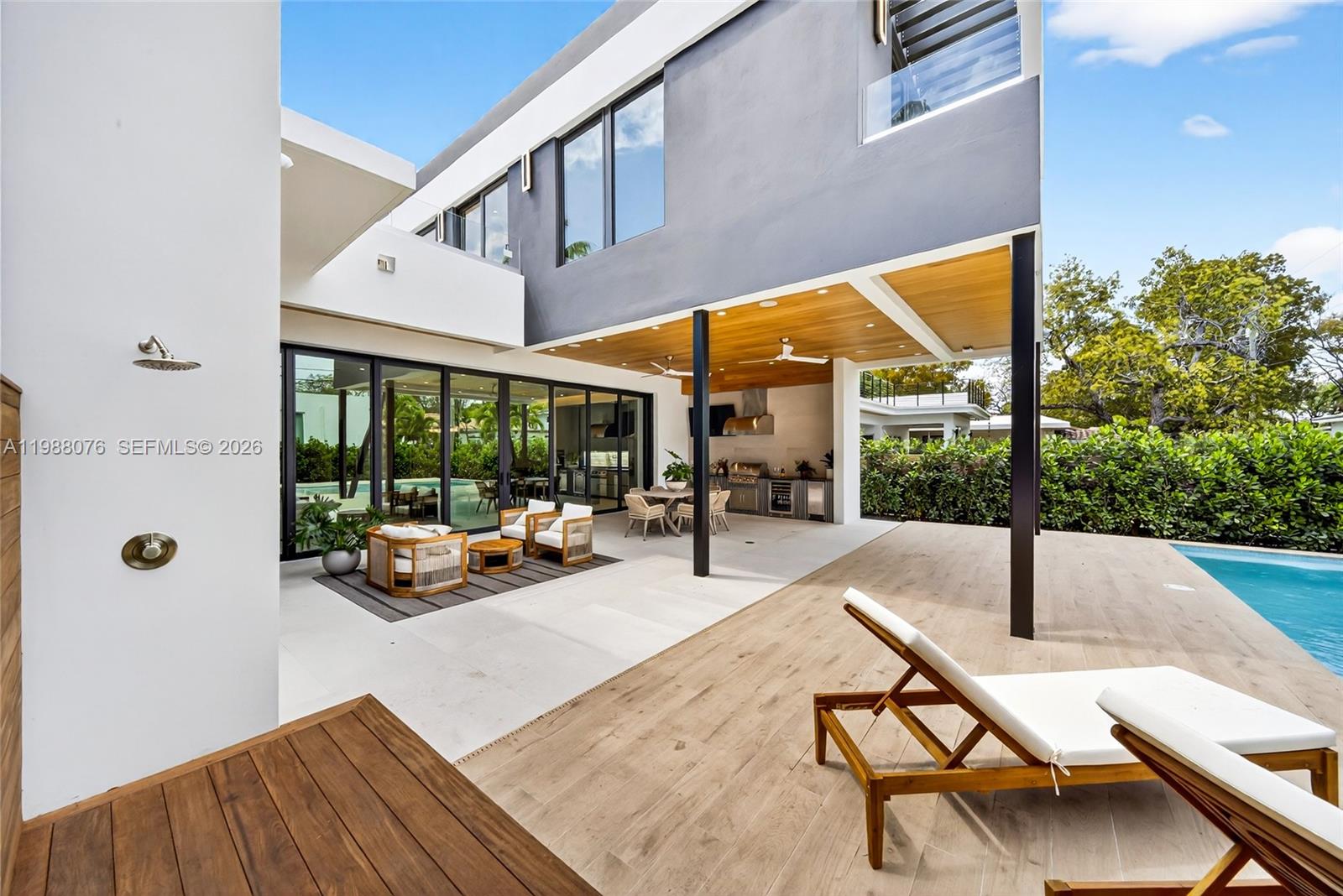 BRICKELL ESTATES - Residential