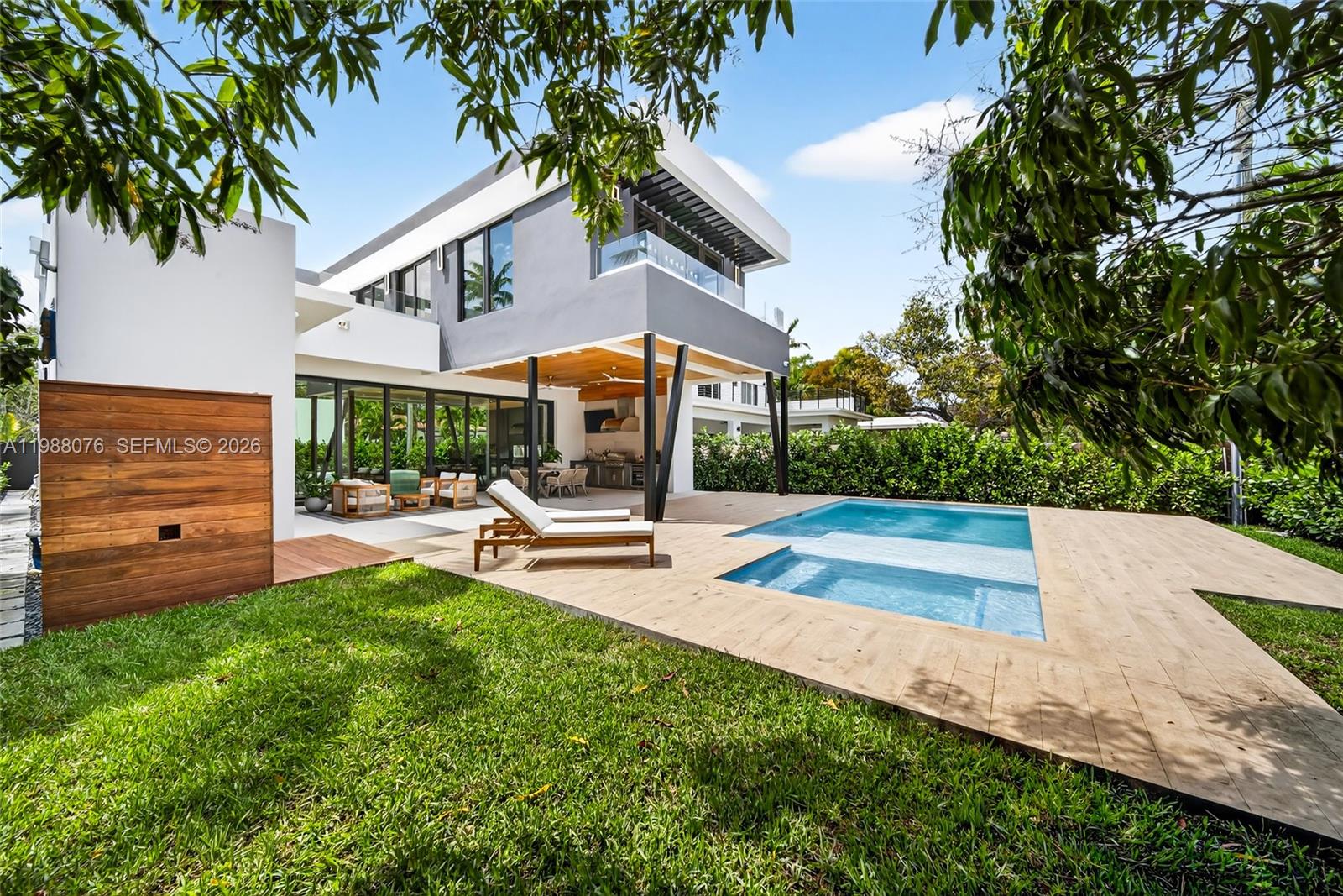 BRICKELL ESTATES - Residential