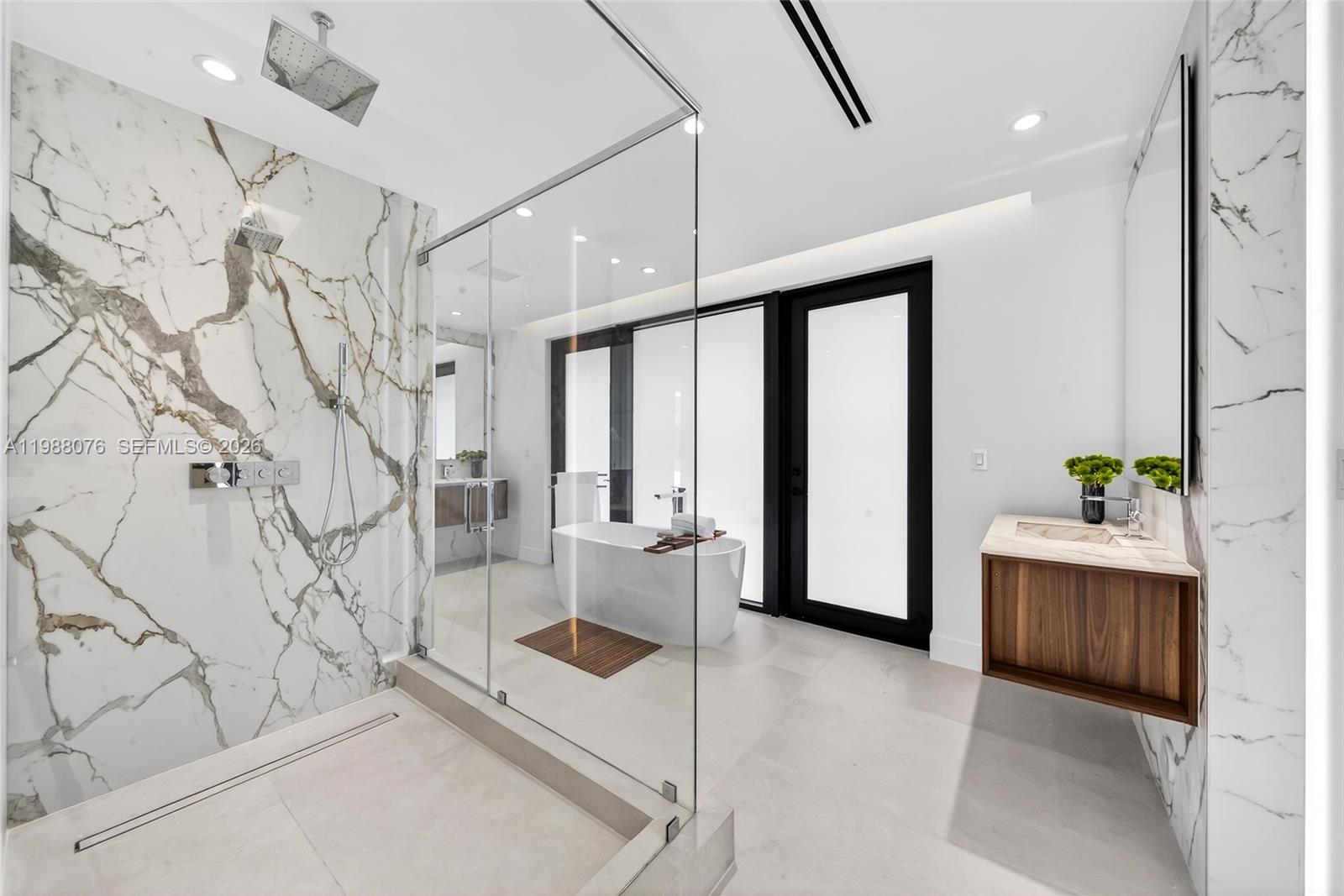 BRICKELL ESTATES - Residential