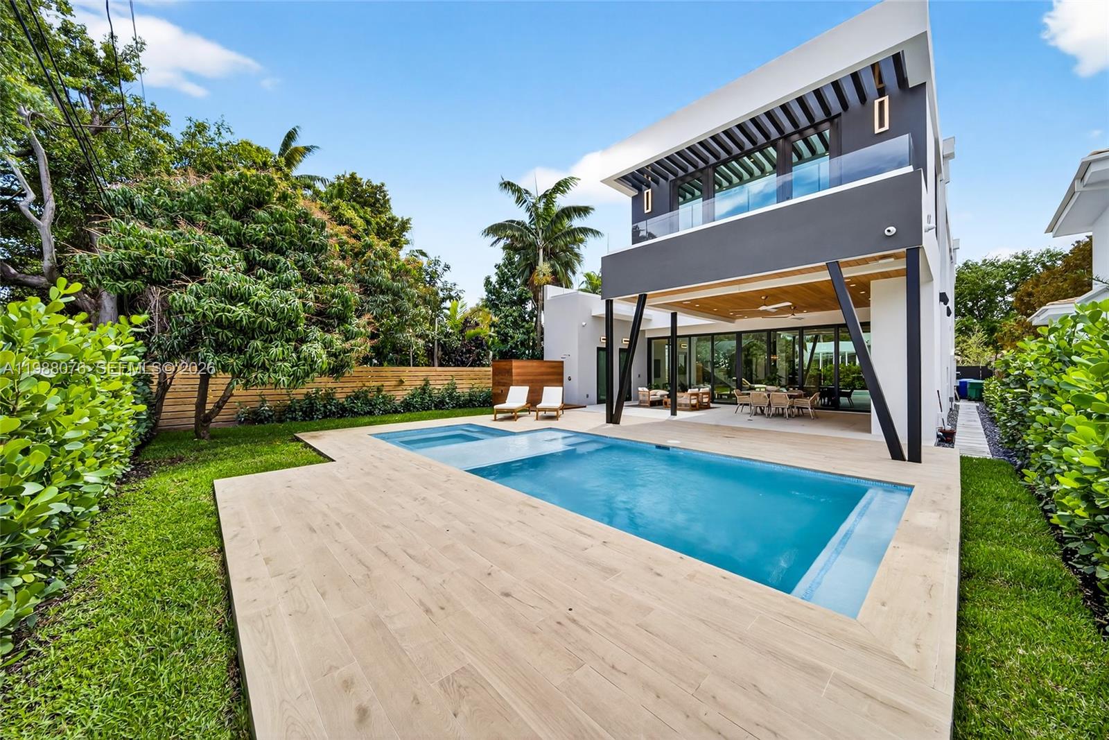 BRICKELL ESTATES - Residential