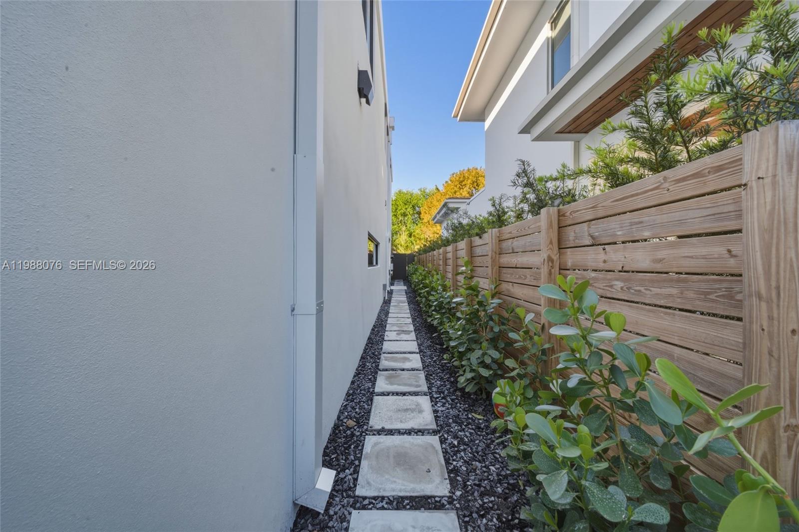 BRICKELL ESTATES - Residential