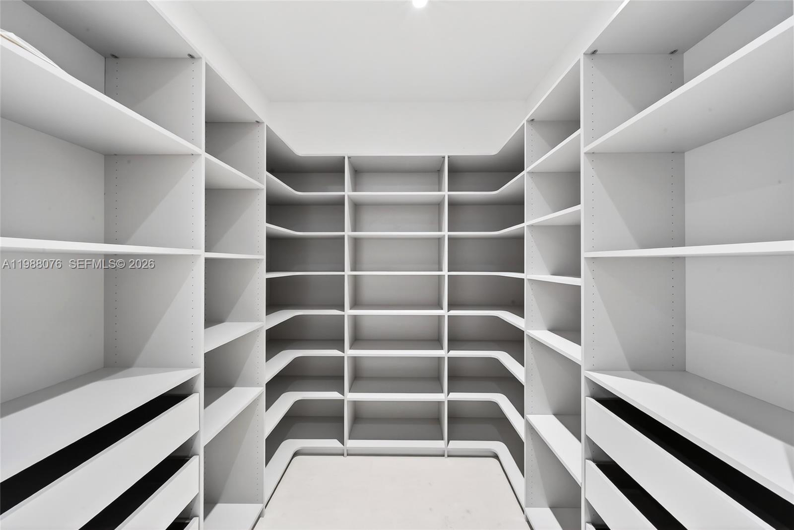 BRICKELL ESTATES - Residential