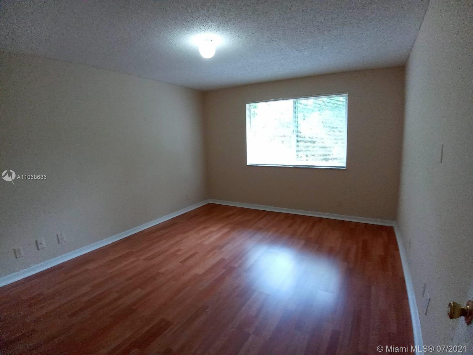 WINDWARD LAKES CONDO - Residential Lease