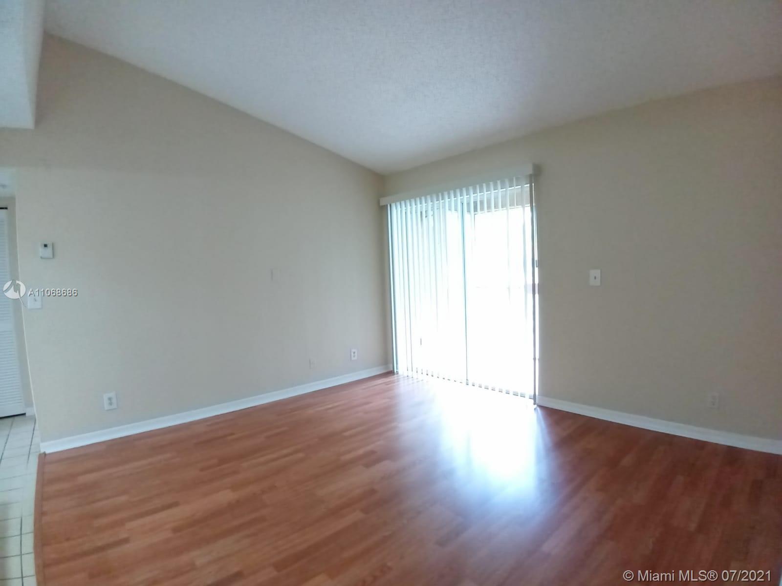 WINDWARD LAKES CONDO - Residential Lease