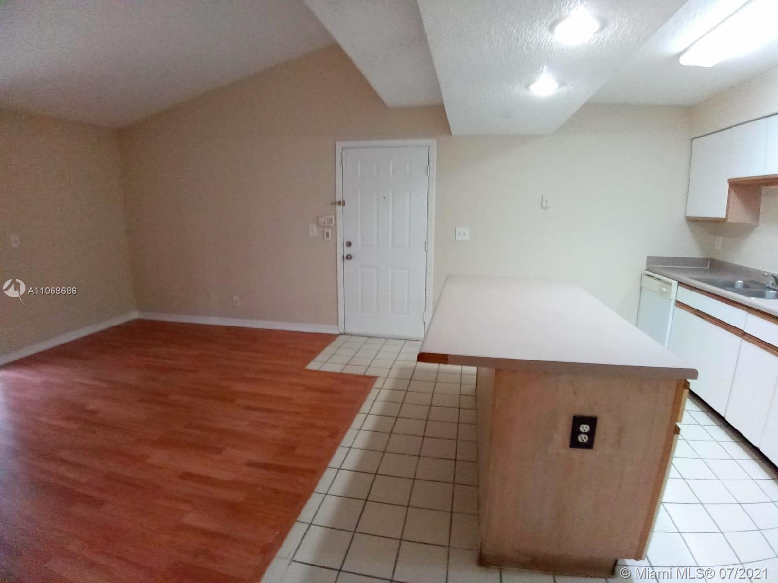 WINDWARD LAKES CONDO - Residential Lease