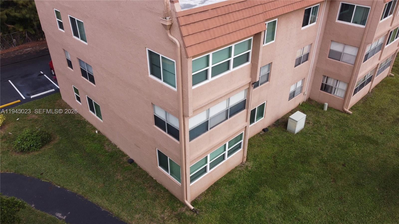 SUNRISE LAKES 142 CONDO - Residential