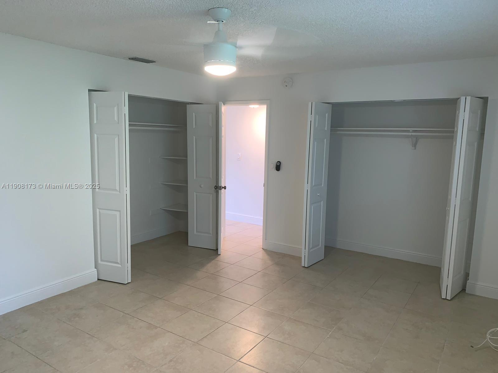 HOLLYWOOD LITTLE RANCHES - Residential Lease