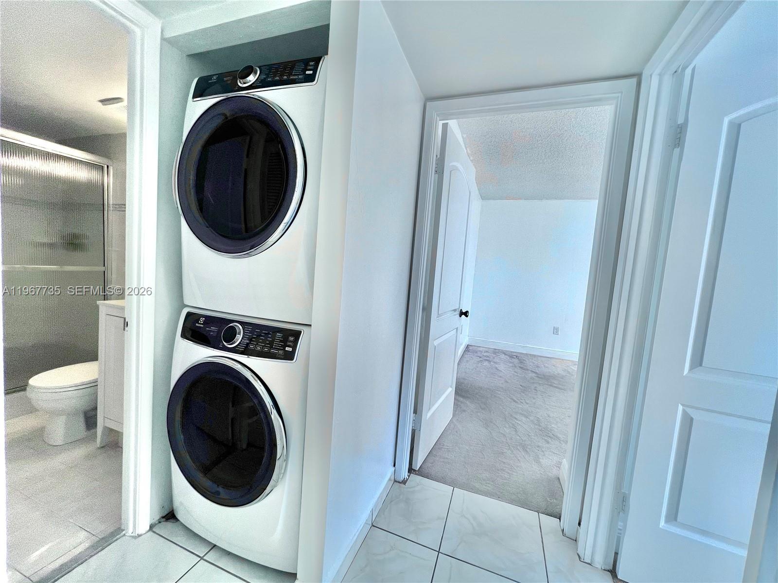 CHARTER CLUB CONDO - Residential Lease