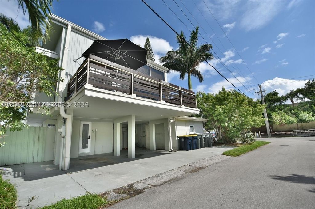 Photo of 250 SE Park St #2, Dania Beach, FL 33004 (MLS # A12045254)