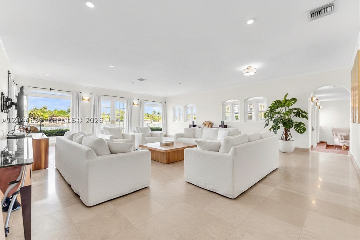 7500 W Treasure Dr