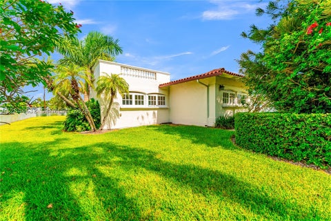 Tiny photo for 7500 W Treasure Dr, North Bay Village, FL 33141 (MLS # A12044632)