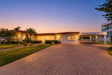 Photo of 7500 W Treasure Dr, North Bay Village, FL 33141 (MLS # A12044632)