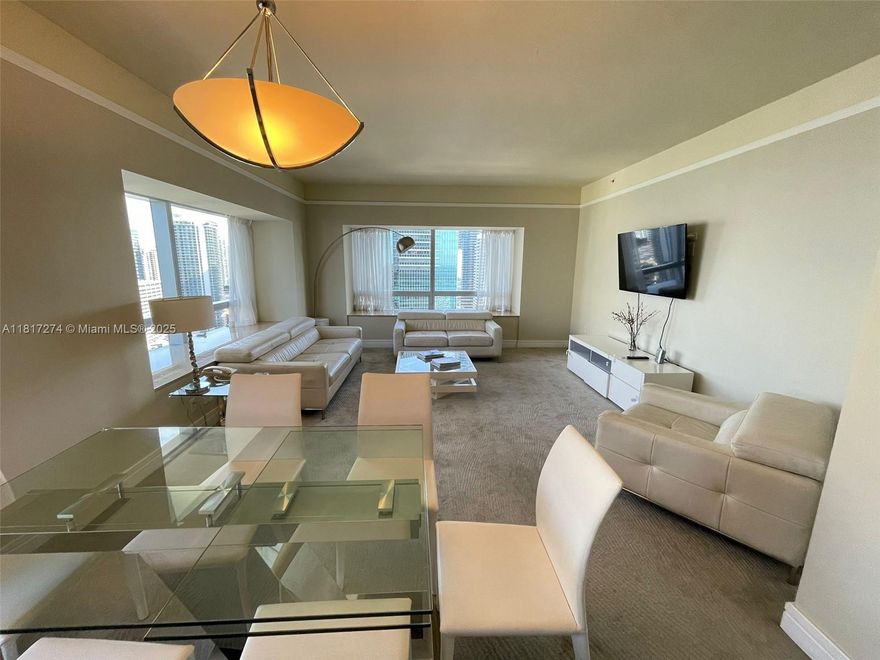 Stylish, fully furnished 2-bed, 2.5-bath unit 1 parking 1 storage in Four Seasons Brickell with city views. Features an open floor plan,
ample natural light, and 8-ft ceilings. Amenities include two Oasis Pools, a Business Center, 24/7 Concierge, hotel
services, Equinox Gym, and a full-service spa. On-site dining includes a renowned brunch spot. Located in the
heart of Brickell near Brickell City Center, top restaurants, and bars. Just 10 minutes from the Port of Miami, 15
minutes from Miami Airport, and a short drive to Miami Beach nightlife. Don't miss this opportunity to view!