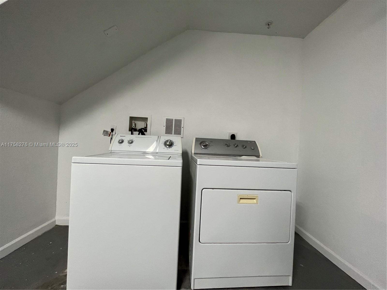 PRESERVE AT BOYNTON BEACH - Residential Lease