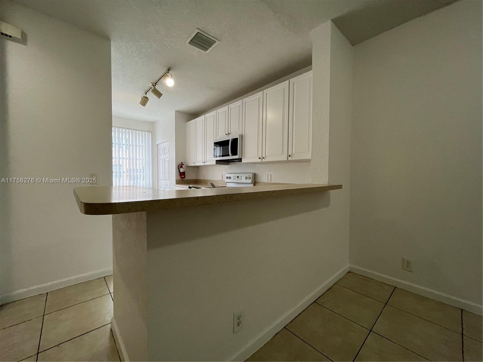 PRESERVE AT BOYNTON BEACH - Residential Lease