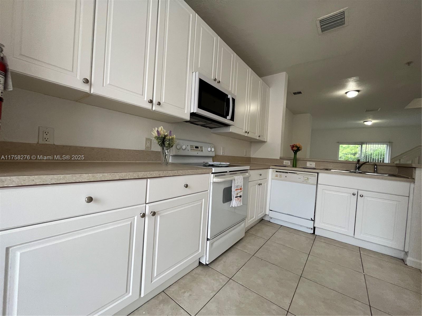 PRESERVE AT BOYNTON BEACH - Residential Lease