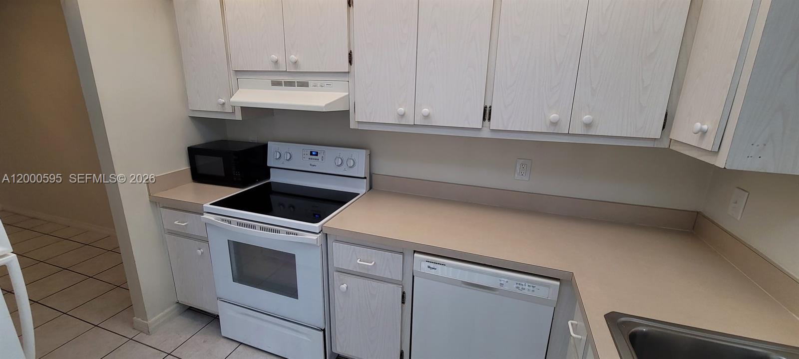 MARINE COLONY CONDO - Residential Lease