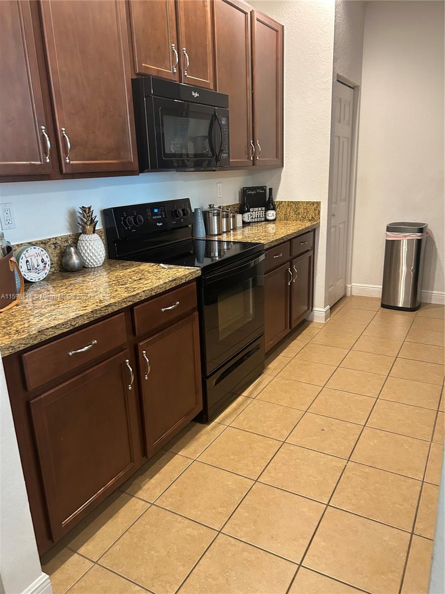 COBBLESTONE II CONDO - Residential Lease